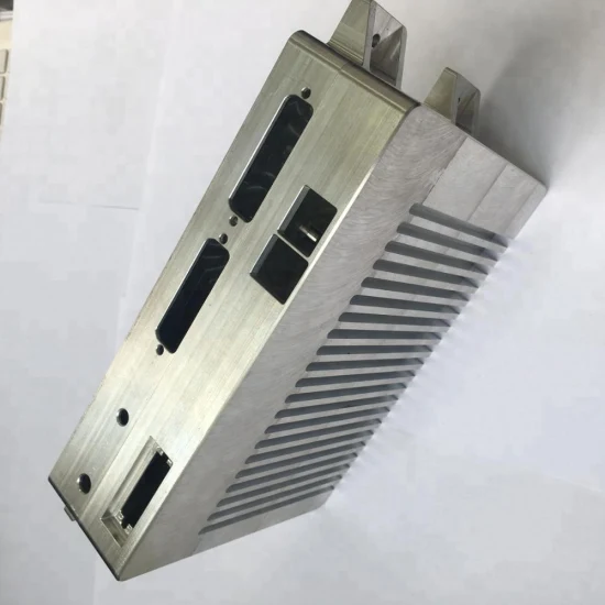 Piezas de torneado CNC de aluminio y latón de Shenzhen Custom 5 Axis Piezas de máquinas formadoras de rollos